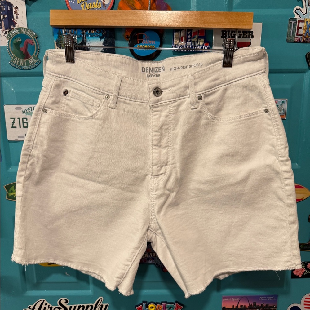 Denizen from Levi's High Rise Shorts‎ White Raw Hem Size 12 W31
